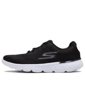 Go Run 400 Generate low Svart/Vit