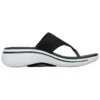 Go Walk Arch Fit Sandal ”Black White”