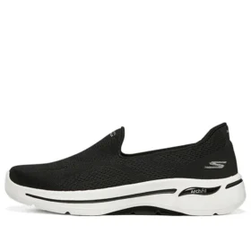 Go Walk Arch Fit Slip on ”Black”