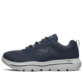 Go Walk Evolution Ultra Low-Top Sneakers Blå