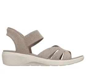 Skechers Slip-ins: Arya – Sparkling Praise
