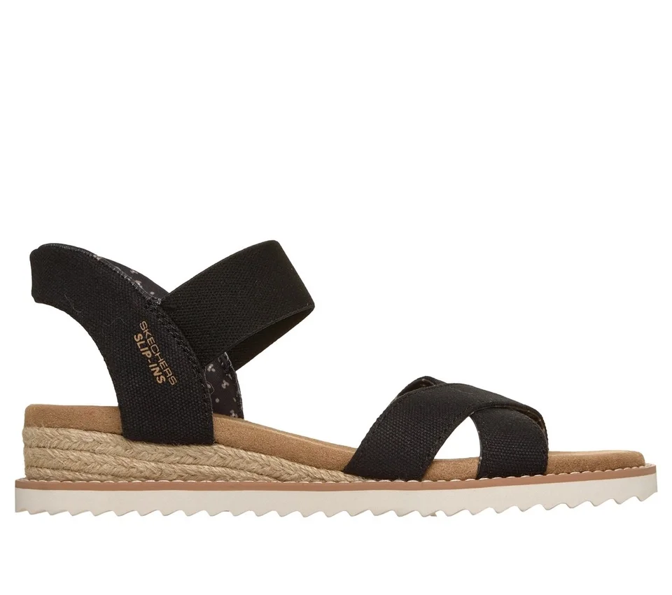 Skechers Slip-ins: BOBS Desert Kiss – Golden Lily Skechers Slip-ins: BOBS Desert Kiss – Golden Lily