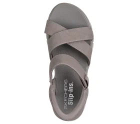 Skechers Slip-ins Relaxed Fit: Avslappnad stil – någonstans där solen skiner