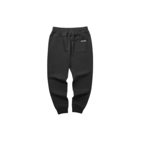 Varma, avsmalnande sportbyxor med bokstavstryck och fleecefoder ”Black Grey”